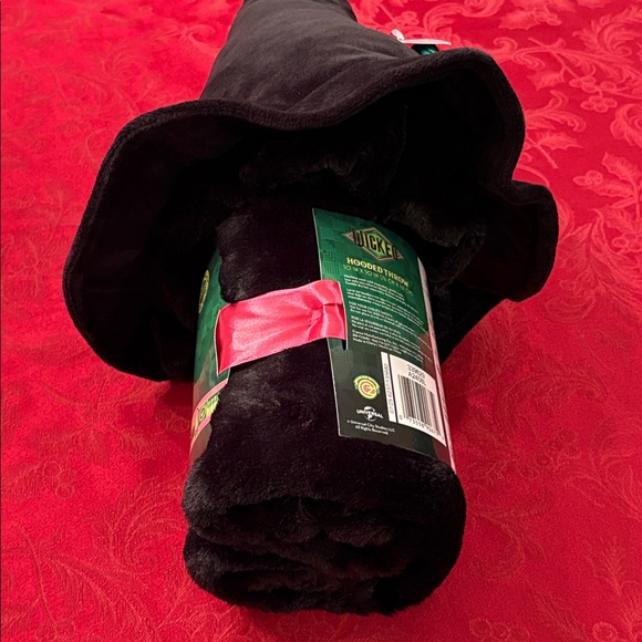Wicked Elphaba Black Witches Hat Hooded Throw Blanket - Picture 5 of 11
